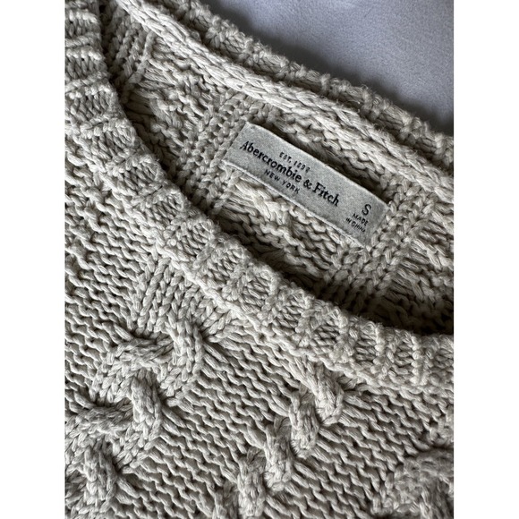 Abercrombie & Fitch Sweaters - Abercrombie & Fitch Sweater Small‎ Cream CableKnit Pullover Size S Chunky Cozy